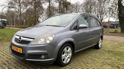 Gebruikt 2006 Opel Zafira Executive MPV | € 1.550 (Eerlijke prijs)