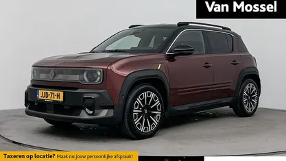 Rood Occasion 2025 Renault R4 Iconic SUV | € 34.940 (Eerlijke prijs)