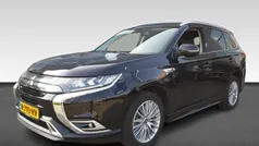 Gebruikt 2020 Mitsubishi Outlander P-HEV Intense SUV | € 24.730 (Eerlijke prijs)