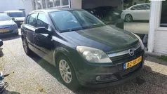 Zwart Gebruikt 2006 Opel Astra Essentia Hatchback | € 1.950 (Eerlijke prijs)
