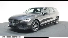 Grijs Gebruikt 2025 Volvo V60 Stationwagen | € 49.940 (Eerlijke prijs)