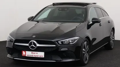 Zwart Gebruikt 2020 Mercedes CLA200 Stationwagen | € 26.995 (Eerlijke prijs)