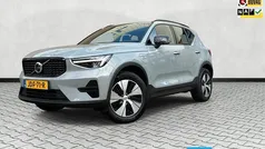 Grijs Gebruikt 2023 Volvo XC40 Plus SUV | € 42.795 (Eerlijke prijs)