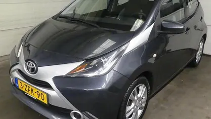 Occasion Toyota Aygo X-play 69 PK (50 kW) 2015 Hatchback