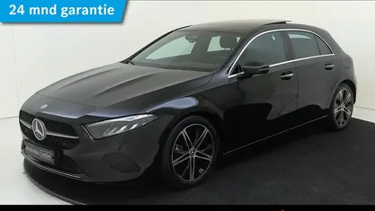 Zwart Gebruikt 2024 Mercedes A180 Luxury Hatchback | € 33.945 (Eerlijke prijs)