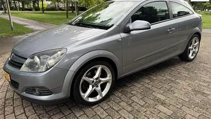 Occasion Opel Astra GTC Sport 200 PK (147 kW) 2005 Grijs Hatchback