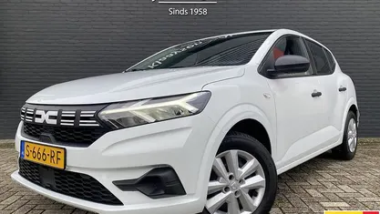 Occasion Dacia Sandero Essentiel 93 PK (68 kW) 2023 Wit Hatchback