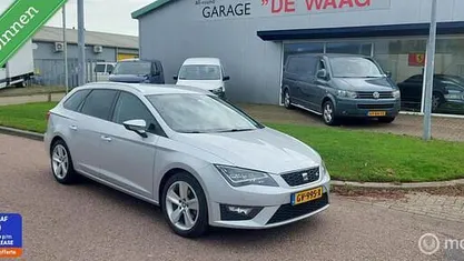 Grijs (metallic) Occasion 2015 Seat Leon ST FR Stationwagen | € 9.850 (Eerlijke prijs)