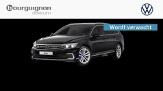 Zwart Gebruikt 2023 VW Passat Business Stationwagen | € 34.800 (Eerlijke prijs)