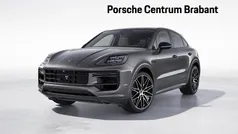 Grijs Gebruikt 2024 Porsche Cayenne Turbo E-Hybrid SUV | € 194.750 (Goede deal)