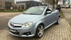 Blauw (metallic) Gebruikt 2007 Opel Tigra Cabriolet | € 4.250 (Eerlijke prijs)