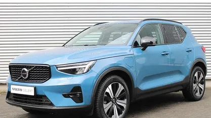 Blauw Occasion 2022 Volvo XC40 Plus SUV | € 39.950 (Eerlijke prijs)