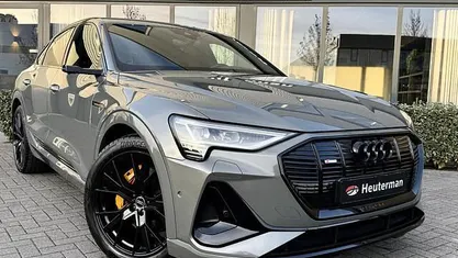 Occasion Audi e-tron Sportback Black Edition 300 kW (409 PK) 2022 Grijs SUV