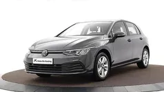 Grijs Gebruikt 2023 VW Golf VIII Life Hatchback | € 25.440 (Eerlijke prijs)