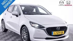 Wit Gebruikt 2021 Mazda 2 Luxury Hatchback | € 17.439 (Eerlijke prijs)