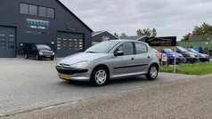 Grijs Gebruikt 1999 Peugeot 206 Hatchback | € 1.399 (Eerlijke prijs)