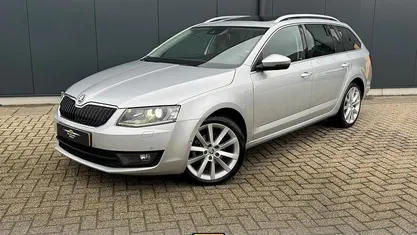 Grijs Gebruikt 2017 Skoda Octavia Business Line Stationwagen | € 13.335 (Eerlijke prijs)