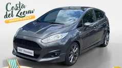 Grijs Gebruikt 2017 Ford Fiesta ST-Line Hatchback | € 10.445 (Eerlijke prijs)