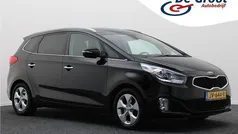 Zwart Gebruikt 2016 Kia Carens MPV | € 10.950 (Goede deal)