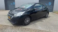 Zwart Gebruikt 2014 Peugeot 208 Access Hatchback | € 2.999 (Super prijs)