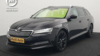 Zwart Gebruikt 2020 Skoda Superb LAURIN & KLEMENT Stationwagen | € 23.440 (Goede deal)