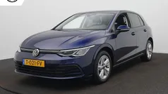 Blauw Gebruikt 2023 VW Golf VIII Business Hatchback | € 25.900 (Goede deal)