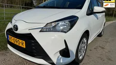 Wit Gebruikt 2018 Toyota Yaris Comfort Hatchback | € 8.950 (Eerlijke prijs)