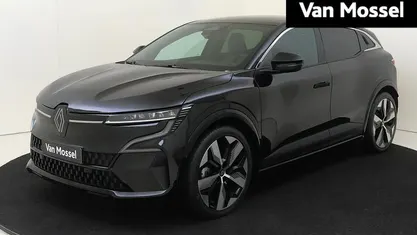 Grijs Nieuw 2025 Renault Megane E-Tech Komfort Hatchback | € 33.940 (Goede deal)