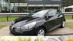 Zwart Gebruikt 2015 Renault Clio IV Authentique Hatchback | € 5.950 (Eerlijke prijs)