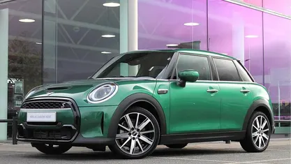 Groen Gebruikt 2024 Mini Cooper S Classic Hatchback | € 31.950 (Super prijs)