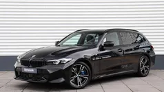 Zwart Gebruikt 2024 BMW 330 M Sport Stationwagen | € 49.950 (Eerlijke prijs)