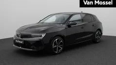 Zwart, metallic lak Gebruikt 2022 Opel Astra Business Edition Hatchback | € 26.900 (Eerlijke prijs)