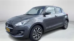 Grijs Gebruikt 2024 Suzuki Swift Style Hatchback | € 18.450 (Eerlijke prijs)