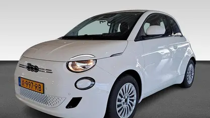 Wit Gebruikt 2024 Fiat 500e Urban Hatchback | € 21.745 (Eerlijke prijs)