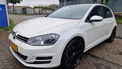 Occasion 2013 VW Golf VII Highline Hatchback | € 9.499 (Eerlijke prijs)