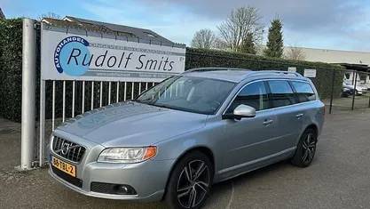 Grijs (metallic) Occasion 2012 Volvo V70 Stationwagen | € 3.990 (Goede deal)