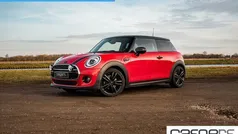 Rood Gebruikt 2019 Mini Cooper Chili Hatchback | € 18.890 (Eerlijke prijs)