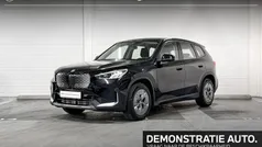 Saphirschwarz (donker zwart) Gebruikt 2025 BMW iX1 Comfort Edition SUV | € 47.328 (Eerlijke prijs)