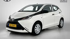 Wit Gebruikt 2018 Toyota Aygo Hatchback | € 9.450 (Eerlijke prijs)