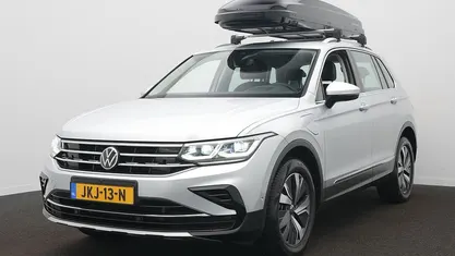 Grijs Gebruikt 2022 VW Tiguan Business+ SUV | € 34.900 (Goede deal)