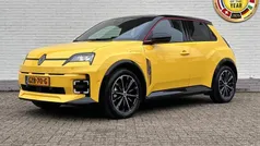 Gebruikt 2024 Renault R5 Iconic Hatchback | € 30.885 (Eerlijke prijs)
