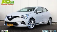 Wit Gebruikt 2020 Renault Clio V Zen Hatchback | € 10.900 (Eerlijke prijs)