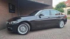Zwart Gebruikt 2018 BMW 320 Luxury Line Sedan | € 16.440 (Super prijs)