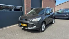 Grijs Gebruikt 2016 Ford Kuga Titanium SUV | € 14.950 (Eerlijke prijs)