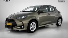 Gebruikt 2024 Toyota Yaris Hybrid Active Hatchback | € 23.445 (Eerlijke prijs)
