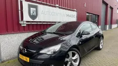 Zwart Gebruikt 2014 Opel Astra GTC Sport Hatchback | € 7.950 (Eerlijke prijs)