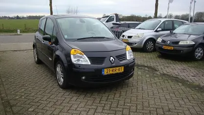 Occasion Renault Modus Initiale 111 PK (81 kW) 2005 Zwart MPV