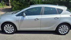 Grijs Gebruikt 2013 Opel Astra Cosmo Hatchback | € 5.950 (Goede deal)
