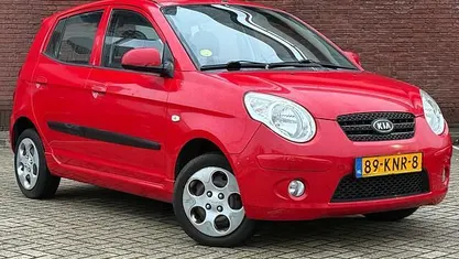 Rood Gebruikt 2010 Kia Picanto Hatchback | € 2.895 (Eerlijke prijs)