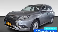 Grijs Gebruikt 2021 Mitsubishi Outlander P-HEV SUV | € 24.875 (Eerlijke prijs)